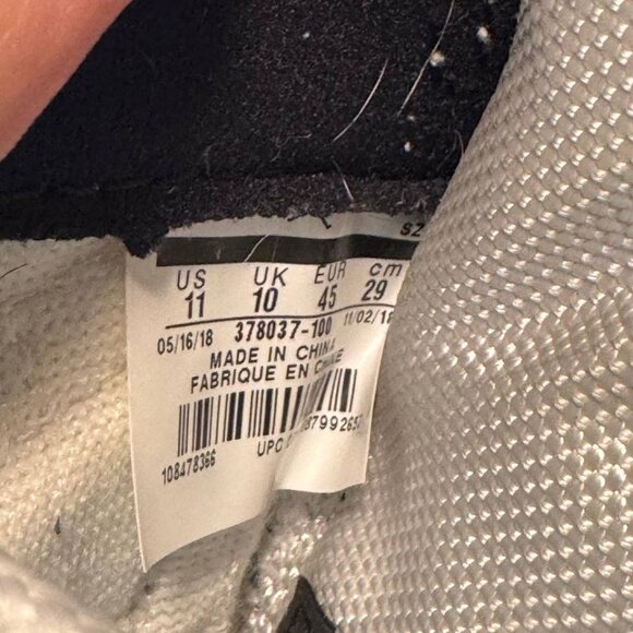 Size 11 | Jordan 11 Concord No Box | Pre-Owned main image 7